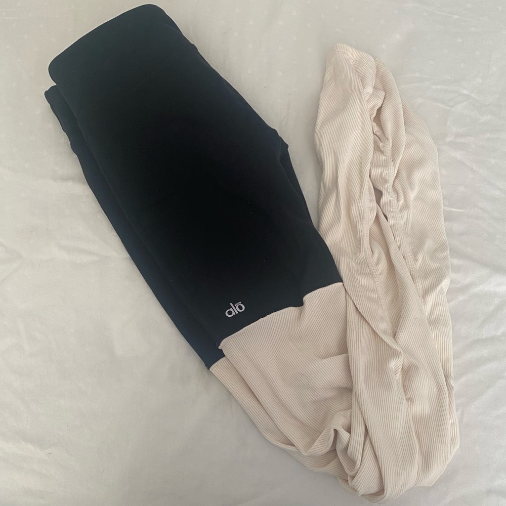 Alo Goddess Leggings